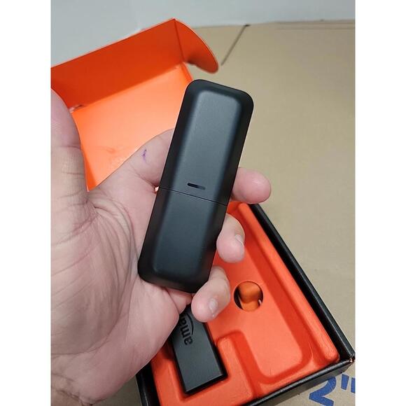 Amazon W87CUN Fire Stick -  HD Digital + Remote + Power Adapter - Picture 3 of 4